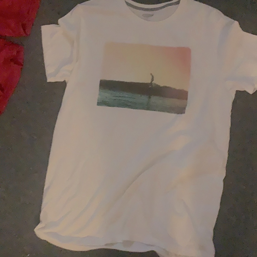 Old navy men’s graphic tee